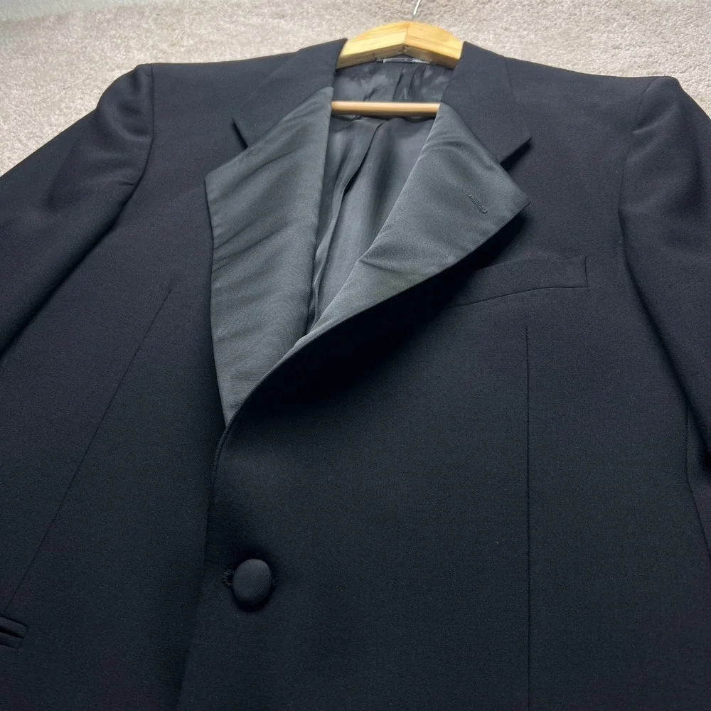 Vintage Mani‎ by Giorgio Armani Black Wool Tuxedo Jacket Satin Peak 40R Italy